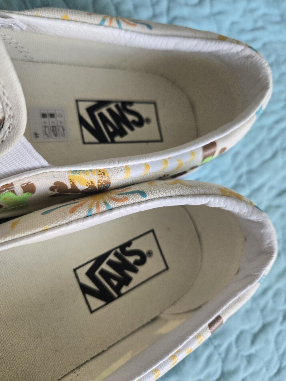 Vans "Get on Outdoors" Marshmallow Unisex Slip Ons, 8/9.5 - Picture 7 of 13